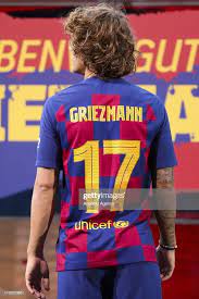 Antoine griezmann presentation at fc barcelona 14/07/2019 antoine griezmann jersey number 17live / directo: Barcelona S New Sign French Star Antoine Griezmann Wearing Barcelona S Traditional Home Jersey Poses For A Photo During Hi Griezmann Antoine Griezmann New Sign