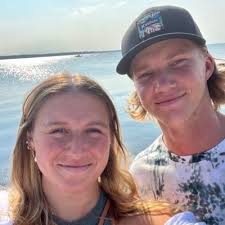 gabby rhoads (@GabbyRhoads10)