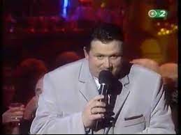 Én voltam a rendszerváltás veszteseinek bohóca | partizánpop. Egy Kis Nyugalmat Lajcsi Es Lados Zsuzsi Darido Szilveszter 2001 Tv2 Youtube