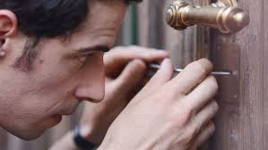 Lock Charmer' Review: Natalia Smirnoff's Wispy Comedy