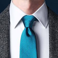 The trinity knot or 'triquetra' is an ancient celtic symbol used by the early christians to represent the holy. How To Tie A Trinity Knot Ties Com