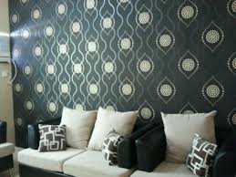 كيف تريد ي تزيين الحائط دهان ورق حائط الاستنسيل مع الخطوات الكاتب Round 3 أولا الطلاء من الطرق المختلفة لتكسيه جدران المنزل الداخلية ووضع ديكورات مختلفه لها و التعامل معها هى 1 الطلاء بمختلف تقنياته 2 الرسم اليدوي 3 ورق الجدران 4 الحجر و