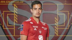Utd exclusives back expand or collapse utd exclusives. Brest Mercato Romain Faivre Dans Le Viseur Du Psg Et De Cadors Europeens