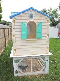 Another free pallet diy chicken coop. 29 Ways To Turn Junkyard Finds Into Diy Chicken Coops And Hen Houses The Thrifty Couple