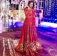 Beautiful Sana Javed On Set In Tenadurrani For Her Upcoming Drama Serial Khaani Gorgeo Pakistani Formal Dresses Pakistani Wedding Dresses Bridal Dresses