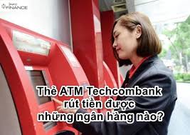Techcombank, techcombank là một trong những ngân hàng thương mại cổ phần lớn nhất việt nam hiện nay cùng với viettin bank, vp bank, bidv, vv. Tháº» Atm Techcombank Rut Tiá»n Ä'Æ°á»£c Nhá»¯ng Ngan Hang Nao Phi 2021 Infofinance Vn