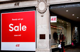 Average h&m hourly pay ranges from approximately $11.21 per hour for cashier/sales to $22.82 per hour for department manager. H M Warns On Q1 Sales After Annual Profit Plummets