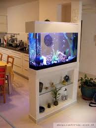 Aquarium Trennwand Zwischen Kuche Und Wohnzimmer Aquarium Kuche Trennwand Und Wohnzimmer Zwischen Entreindretning Muebles Para Peceras Peceras En Casa Acuarios Sorprendentes