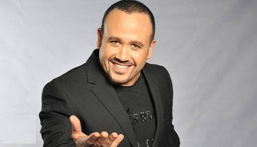 هشام عباس: "أنا خريج هندسة.. واشتغلت بشهادتي 9 شهور بس" - الوطن