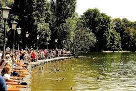 Biergärten, bauwerke, seehaus und sportmöglichkeiten. Seehaus Im Englischen Garten In Munchen Englischer Garten Garten Munchen Biergarten Munchen