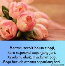 Berjalan kaki menuju jimbaran cuaca hujan segera muncul pelangi alangkah senangnya menyambut lebaran keluarga besar datang mengunjungi. 27 Pantun Assalamu Alaikum Untuk Berbagai Keperluan Klak Klik Bermutu