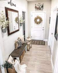 93 Smart Farmhouse Rustic Entryway Decorating Ideas Farmhouse Farmhouseentrywaydecorating Ent Entryway Decor Small Farm House Living Room Hallway Decorating