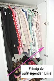 Einer der wichtigsten punkte beim aufräumen eines schrankes ist das aussortieren von kleidung, die sie nicht mehr anziehen. Kleiderschrank Aufraumen Mit Der Konmari Magic Cleaning Methode Von Marie Kondo Rosanisiert Kleiderschrank Ordnungssystem Kleiderschrank Kleiderschrank Ausmisten