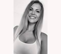 You can also select the color of the levels thus enabling the trader to be able to attach the indicator several times with different settings and colors. Anya Anyatrades Twitter