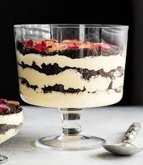 Only a handful of ingredients and. The Best Oreo Dirt Cake Joyfoodsunshine