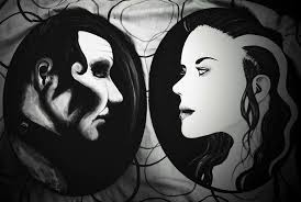 Alissa White-Gluz 🖤 💙 🖤 💙 🖤