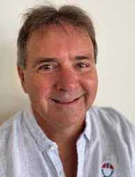 Iona Roy's Instagram, Twitter & Facebook