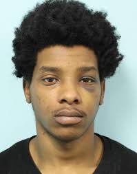 Springfield man hid loaded .380-caliber pistol in girlfriend's apron, court  records allege