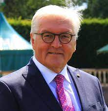 Er war von 2005 bis 2009 (kabinett merkel i) und von 2013 bis 2017 (kabinett merkel iii) bundesminister des auswärtigen. Frank Walter Steinmeier 2017 Lebenslauf Foto Guter Lebenslauf Job Finden