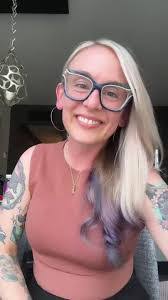 Luz Glass's Instagram, Twitter & Facebook