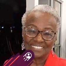 How to prevent crown rot in pineapple plants?