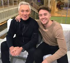 Roman kemp, 27, and father martin kemp, 58, are back on our screens for celebrity gogglebox who is roman's dad martin kemp? Celebrity Gogglebox Roman Kemp Does He Have A Girlfriend And What Is His Job Capital