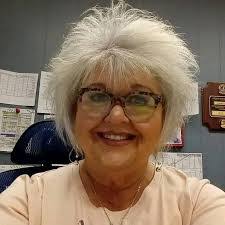 Leslie Mcguckin's Instagram, Twitter & Facebook