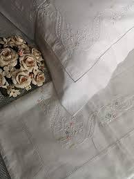 Disegno lenzuolino e schema bavaglino | etsy. I Disegni Di Madeira Eleganti Lenzuola In Puro Cotone Percalle Con Ricamo Punto Pieno A Mano Amazon It Casa E Cucina
