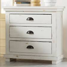 Castagnier 3 Drawer Bachelor S Chest Bedside Tables Nightstands Drawer Nightstand Bachelors Chest