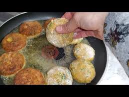 كفتة باطاطا تونسية بدون لحم و بطاطا محمرة مقرمشة و سر قرمشتها Youtube In 2020 Food Breakfast