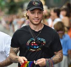 Carey price stopped 30 shots for his fourth shutout of the. Max Domi On Instagram Love Is Love Amazing Experience Supporting The Lgbtq Community In The Montreal Pride P Max Domi Montreal Canadiens Hockey Nhl Players