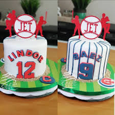 Baseball Two Sided Cake All Edible Except The Cake Topper For Jet Javierbaez Franciscolindor Fondantcake Baseball Birthday Cakes Cake Art Baseball Cake