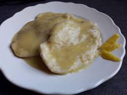 Accompagnate il pollo al limone con una ricca insalata mista, delle patate al forno o con delle verdure saltate in padella e lo trasformerete così in un irresistibile piatto unico! Petto Di Pollo In Crema Al Limone