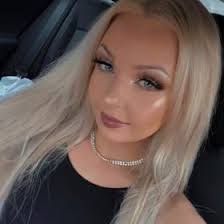 Abby Gates's Instagram, Twitter & Facebook