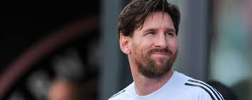 Jay Brand's Instagram, Twitter & Facebook