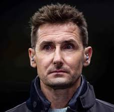 Miroslav Klose: “I stopped playing football because I no longer recognised  it. Today, young players think about other things. As a child, I only  thought about training and becoming someone in this