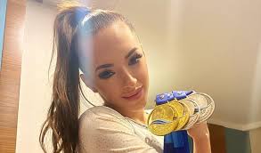 Exclusiv | larisa iordache a lăsat uniforma de poliţist. Mesajul EmoÈ›ionant Transmis De Larisa Iordache DupÄƒ Ce A FÄƒcut Istorie La Campionatele Europene Elle Ro