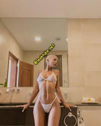 Exclusive Nude Photos of TikTok Influencer Gold Vivi | LEAKTUBE