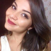 Carol Serpa's Instagram, Twitter & Facebook