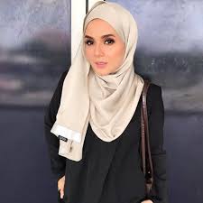 686 Likes 11 Comments Husna Mustaffa Husnamustaffa On Instagram If U Can Dream It U Can Achieve It Meke Up B Beautiful Hijab Makeup Looks Fashion