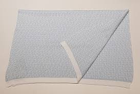 Trova una vasta selezione di lenzuola fendi a prezzi vantaggiosi su ebay. Fendi Coperta Per Carrozzina Acquista Online Petite Madeleine