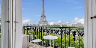 9flats.com gives you the opportunity to leave the tourists behind and live among the locals. 10 Luxury Long Term Rentals In Paris To Make You Feel Like A Glamorous Local All Luxury Apartments