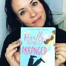 Annie Eli's Instagram, Twitter & Facebook