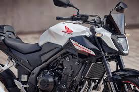 Khám phá Honda CB500 Hornet 2024 giá gần 180 triệu đồng