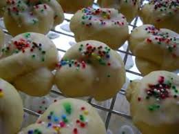 Laist Cookie Exchange Italian Knots Italian Knot Cookies Knot Cookies Italian Cookies