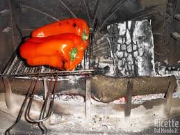 Mettete sulla griglia dei pezzi di baccalà ben spugnato, non eccessivamente spesso, e lasciateli cuocere, togliete quindi la pelle e spinate. Come Arrostire I Peperoni
