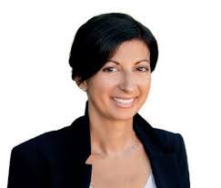 Ethan Bloomberg's Instagram, Twitter & Facebook