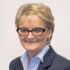 Leslie Mansfield's Instagram, Twitter & Facebook