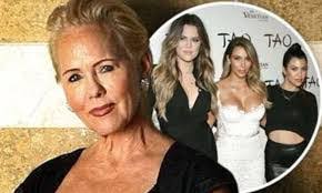 Ellen Pearson's Instagram, Twitter & Facebook