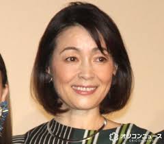 財前直見、両親＆息子と“おそろコーデ”で家族ショット「財前 ...